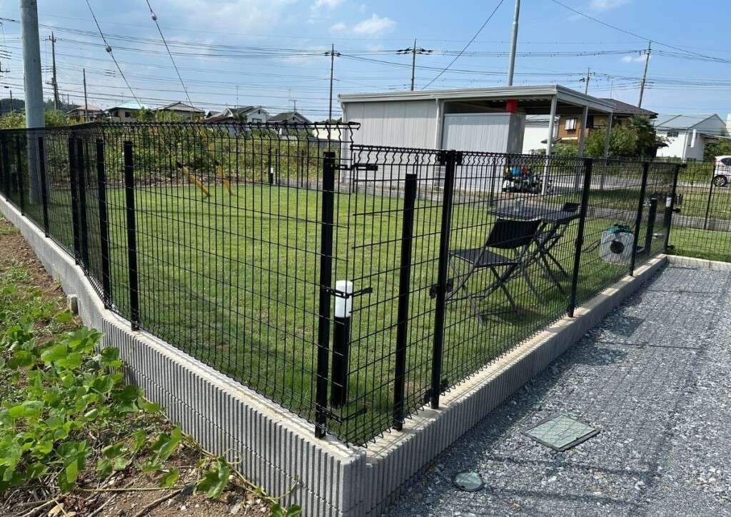 愛犬が安心して過ごせる広々としたドッグランの一角