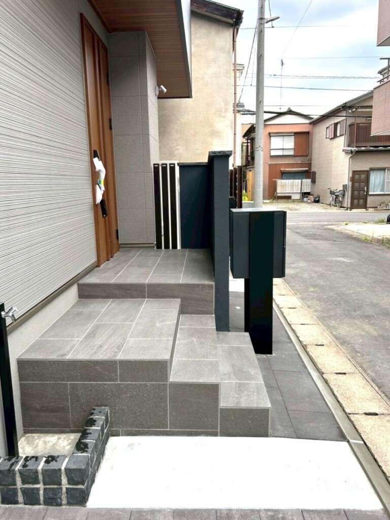 ピンコロを使った水受けとアクアルージュ立水栓